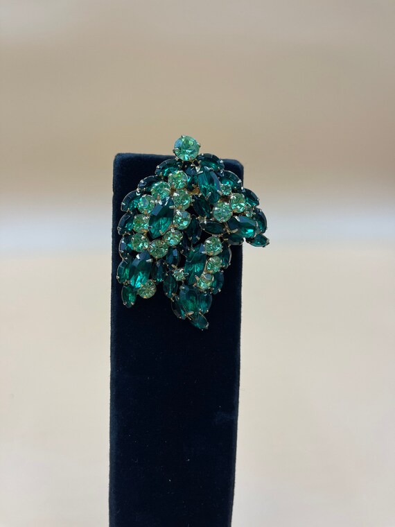 Large Stunning Emerald Green and Light Green Vint… - image 3