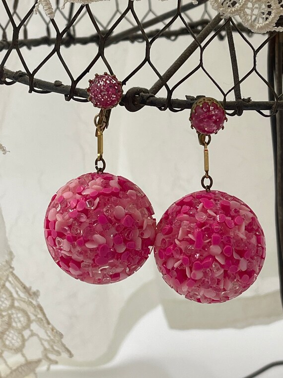 Mid- Century BIG Pink Ball Clip on earrings - image 4