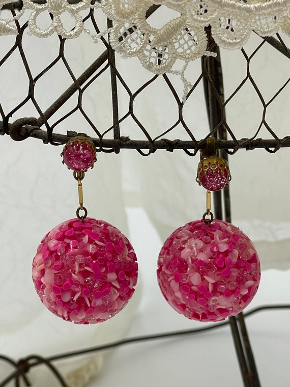 Mid- Century BIG Pink Ball Clip on earrings - image 2