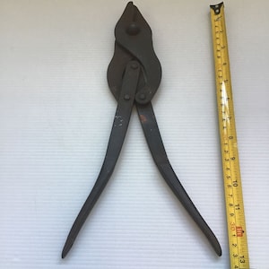 Vintage WW1 Dated 1917 Steel Barbed Wire Cutters found in Ypres