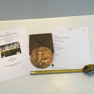 Placa de la muerte de Thomas Drummond de la Primera Guerra Mundial usada con estuche de cartón original