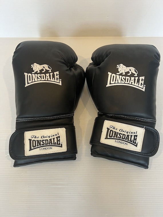 4 Pairs of Pre Loved the Original Lonsdale London Boxing Gloves