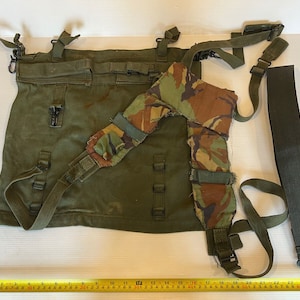 Pre Loved Vintage Militaria Back Pack/Belt/Webbing
