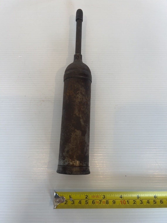 Vintage store grease pump