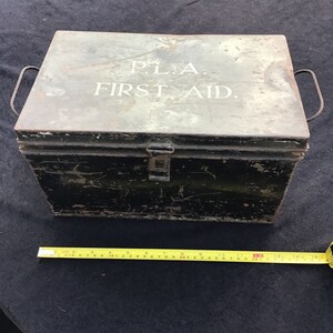 Vintage Ww2 Port Of London (P.L.A) Large First Aid Tin