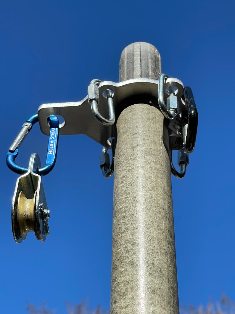 Metal Guy Ring 40mm for Military Mast
(NOT INCLUDED) On FiberGlass Mast with QuickSet's, Carabiner clip's and Pulley