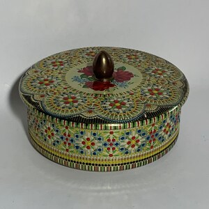 Small Colorful Round Metal Red Rose Tin