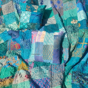 Trapunta patchwork in seta Trapunta Kantha Trapunte vintage fatte a mano Trapunte boho Biancheria da letto Coperta Copriletto Trapunte Hippie In vendita