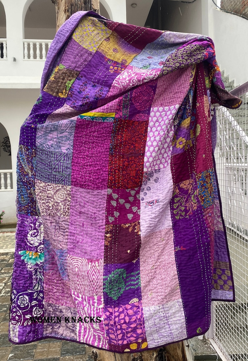 Trapunta Kantha patchwork in seta vintage – Coperta boho fatta a mano Purple