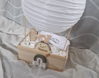 Windeltorte, Windelballon, Windelkiste, Geschenk zur Geburt, Babyparty, mit Personalisiertem Body