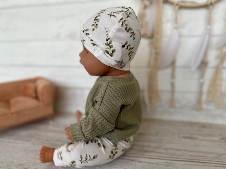 Puppenkleidung 43 cm 3-tlg Set: Pulli, Puppenhose, Mütze Bild 2