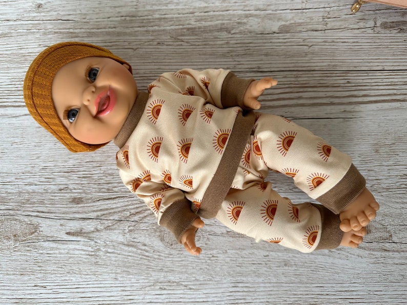 Puppenkleidung 30 34 cm Set Outfit Sweatshirt Hose Mütze Babypuppe Baby re born Puppenmode Puppenkleidung Paradies Bild 2