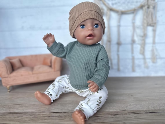Puppenkleidung 43 cm Set: Pulli, Puppenhose, Mütze