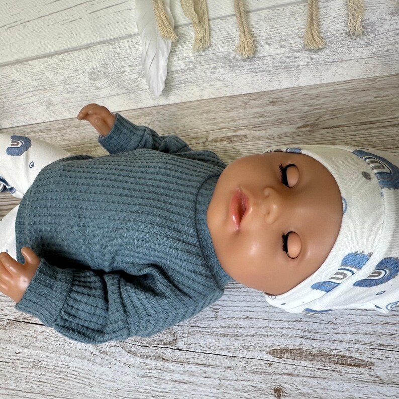 Puppenkleidung 43 cm Set für Jungepuppe Puppenhose Mütze Puppenpulli Regenbogen image 6
