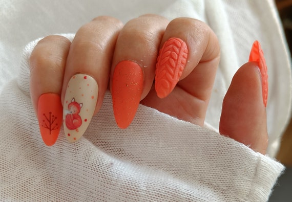 Cozy Sweater Texture Nails