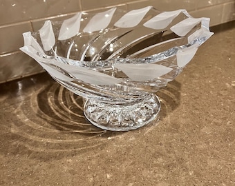Vintage Crystal Bowl. Stunning Lead Crystal Serving Bowl. Thick, Heavy Glass.