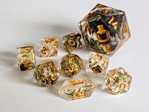 Wedding Flower Dice Set | Custom 20-Sided Dice Set | Dried Flower Dungeons and Dragons Dice Set | D4 -D20 Dice | Preserve Your Flowers