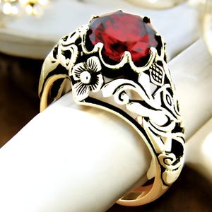 Vintage Garnet Solitaire Ring, Scottish Thistle Filigree Design in 925 Solid Sterling Silver, Perfect Gift for Birthday Or Anniversary 1008