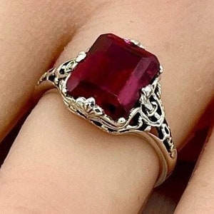 Vintage Deep Red Emerald Cut Lab Ruby In 925 Solid Sterling Silver Ring      1293