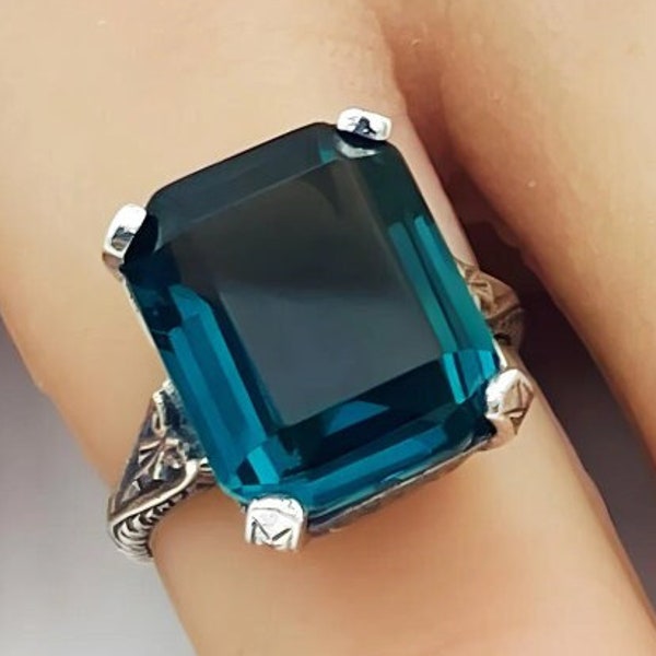 Vintage London Blue Topaz In 925 Solid Sterling Silver Solitaire Ring       1376