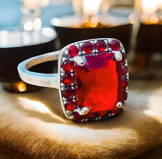 Vintage Sterling Silver Simulated Ruby Ring: Eleg… - image 3