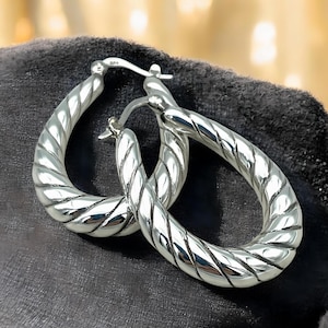 925 Sterling Silver Oval Hoop Earrings - Lightweight Twisted Design with Latch Back, Ideal Gift Present for Anniversaries or Birthdays, 1546