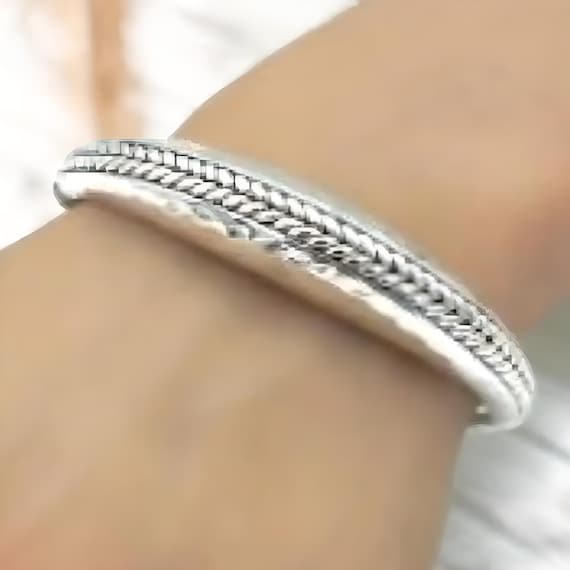 925 Sterling Silver Bangle - Hammered Finish Lightweight 6.5