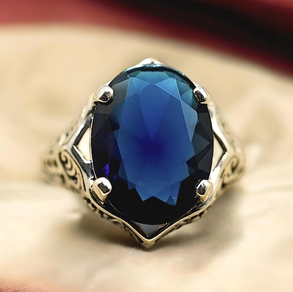 Vintage Royal Blue Simulated Sapphire Ring: 925 S… - image 2