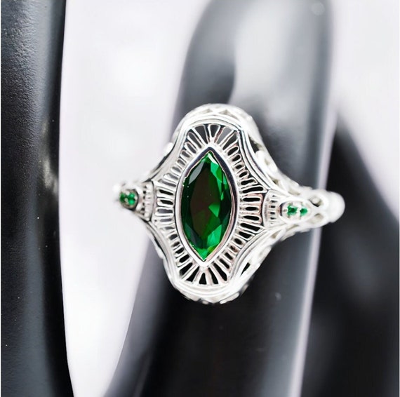 Vintage Sim. Emerald Ring in 925 Solid Sterling S… - image 1