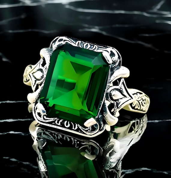 Vintage Simulated Emerald Statement Filigree Ring… - image 1