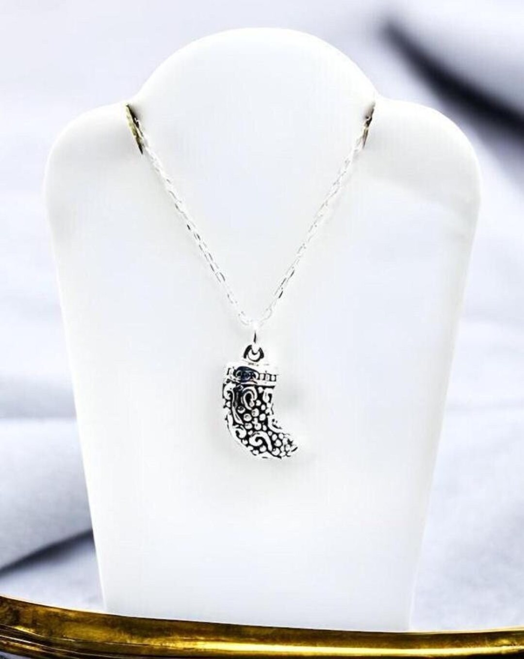 925 Silver Filigree Horn Pendantartisan Crafted Tooth Necklace Elegant