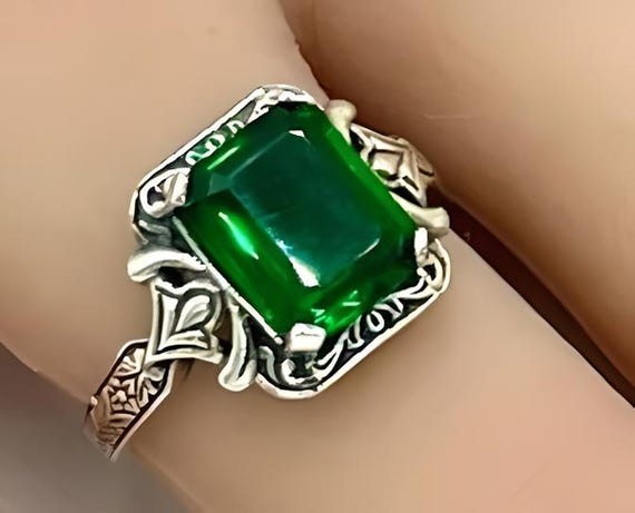 Vintage Simulated Emerald Statement Filigree Ring… - image 2