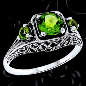 Vintage Three Stone Natural Peridot Filigree Ring in 925 Solid Sterling Silver, Unique Jewelry for Weddings or Gift Giving,Everyday Wear 514