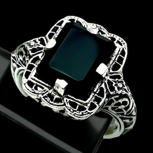 Vintage Black Agate Solitaire Ring, Elegant Filigree 925 Solid Sterling Silver Jewelry, Perfect for Anniversary or Birthday Gift       1233