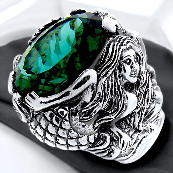 Vintage Sim. Emerald Mermaid Ring: 925 Sterling Silver 829