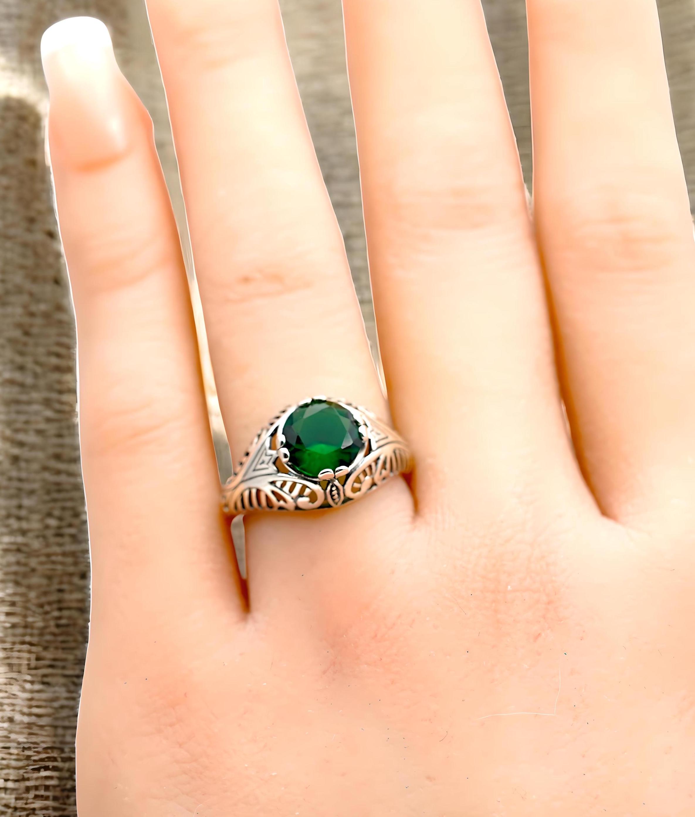 Emerald Ring/ Solid Sterling Silver/ 5ct Simulated Green