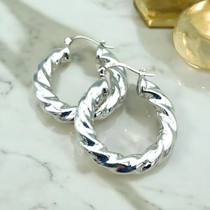 925 Sterling Silver Twisted Hoop Earrings,Lightweight Latch Back,Perfect Jewelry Gift,Ideal Fashion Accessory Present,Everyday Earrings 1415