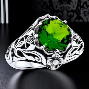Vintage Peridot Scottish Thistle Solitaire Ring, 1.50 Carat Filigree in 925 Solid Sterling Silver, Exquisite Gift for Special Occasions 1137