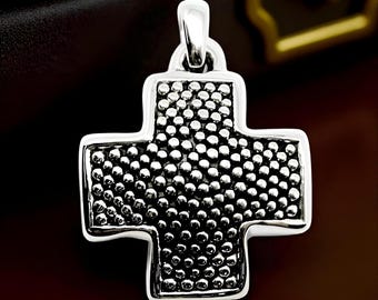 925 Sterling Silver Cross Pendant Necklace: Lightweight Spiritual Jewelry 1630