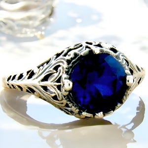 Vintage 925 Sterling Silver Filigree Ring: Royal Blue Lab Sapphire Solitaire 823