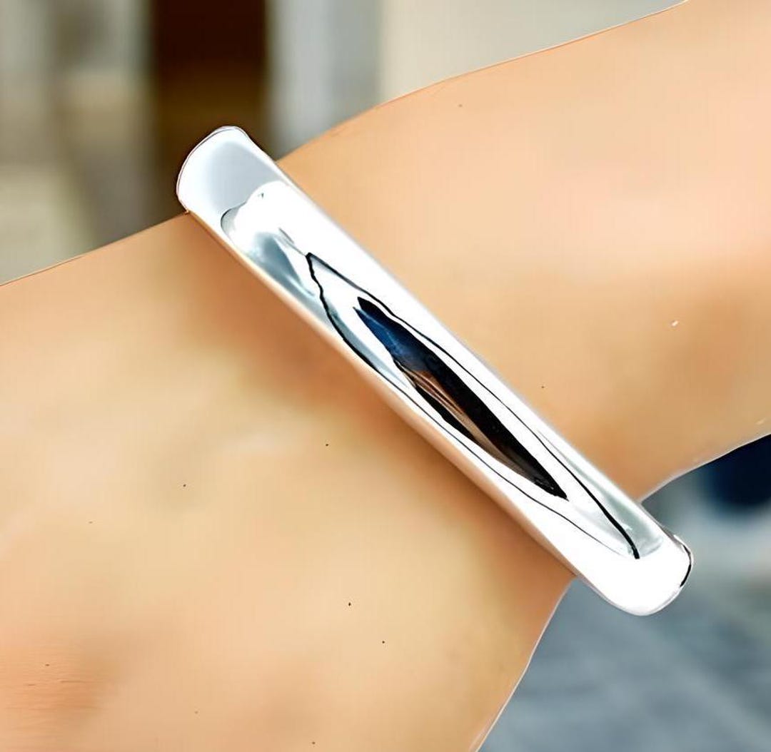 925 Sterling Silver Hinged Square Bangle 6 3/4