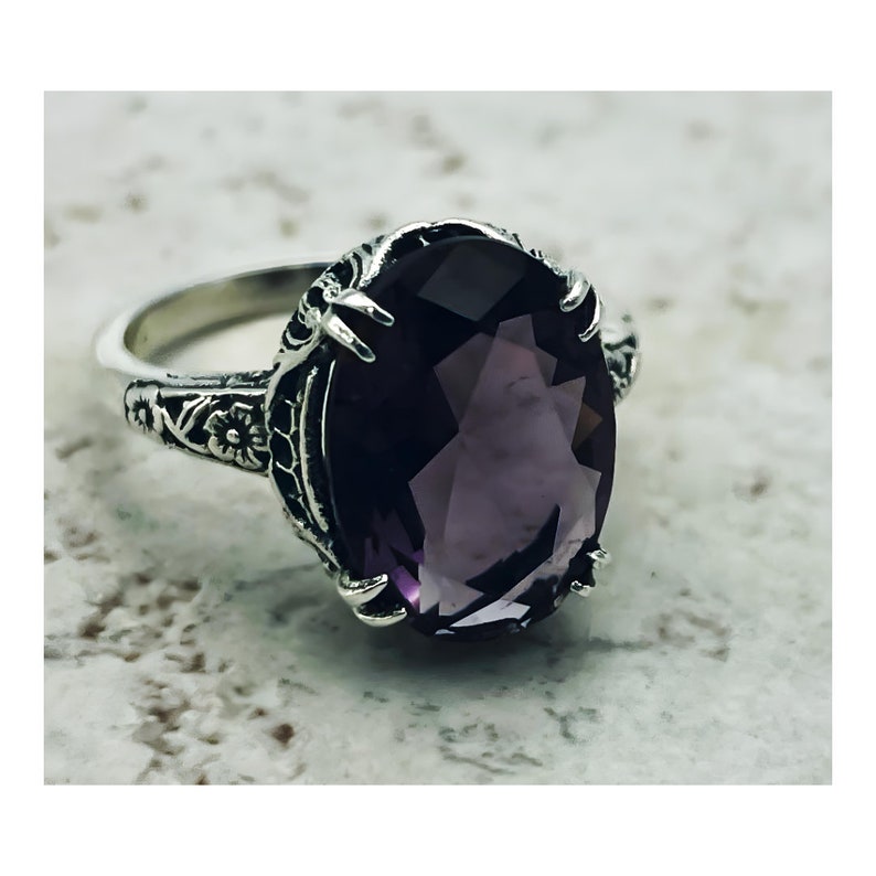 Vintage Solitaire Amethyst In 925 Solid Sterling Silver Ring 1341 image 2