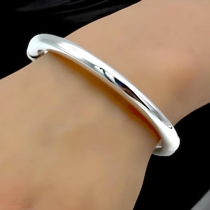 925 Sterling Silver Simple Bangle - Lightweight Classic