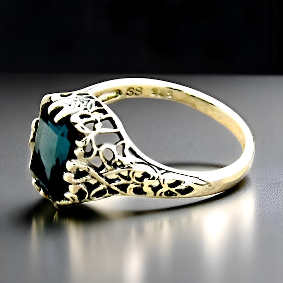 Vintage 2 Carat Natural London Blue Topaz Ring: Filigree 925 Sterling Silver 687