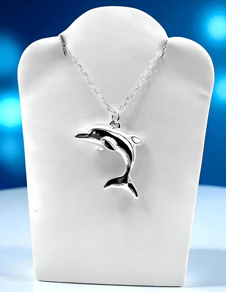 925 Sterling Silver Dolphin Pendant: Lightweight Ocean-Inspired Charm 1624 image 3