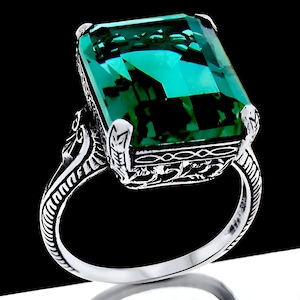 Vintage 8 Carat Simulated Emerald Filigree Ring in 925 Solid Sterling Silver, Unique May Birthstone Jewelry Gift or Anniversary Present 927