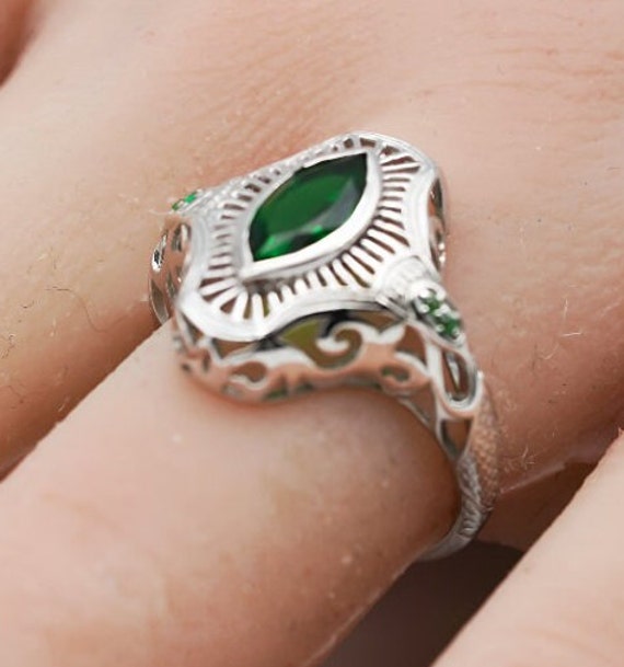 Vintage Sim. Emerald Ring in 925 Solid Sterling S… - image 3