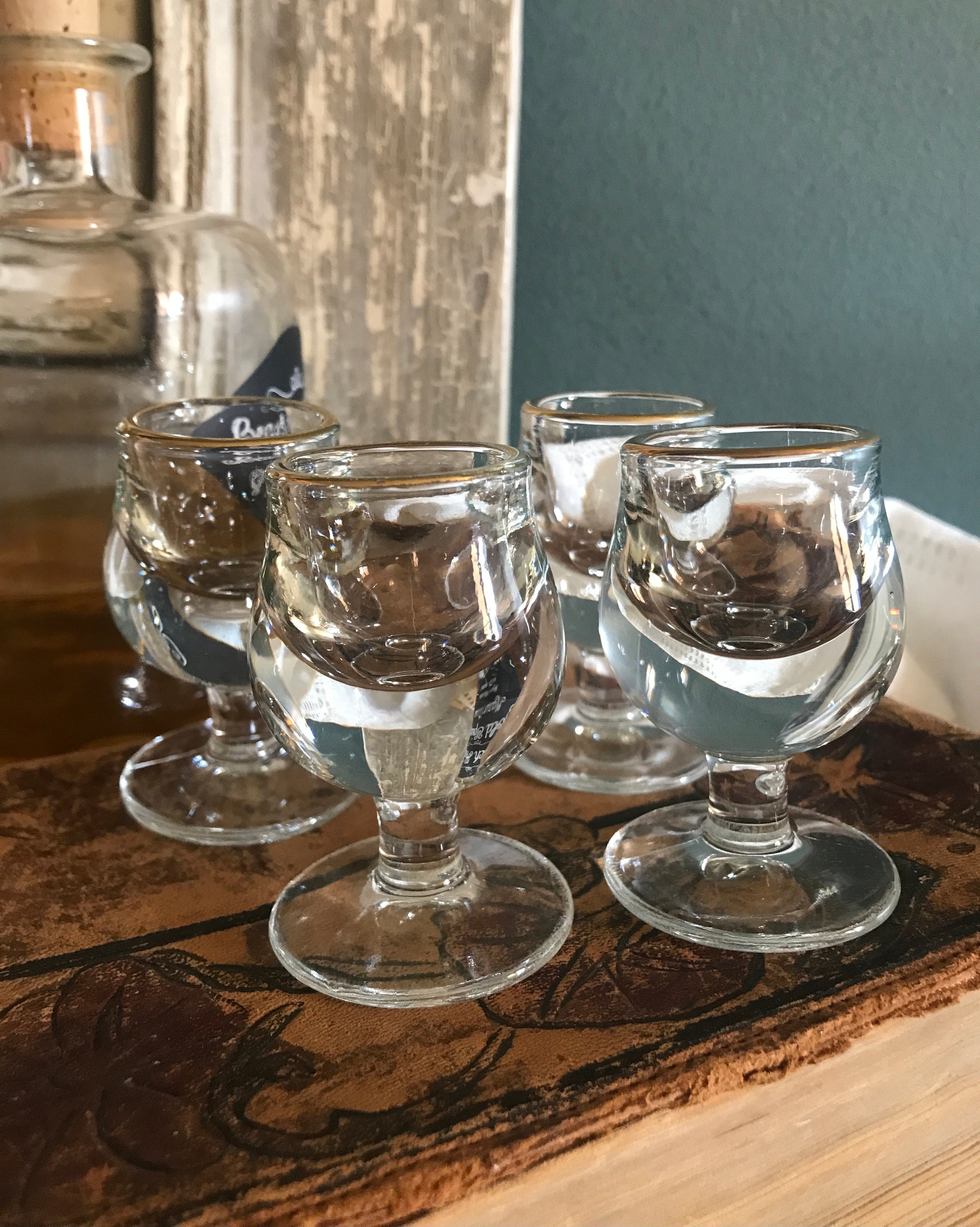 4 Petits Verres à Liqueur, Gros Culot de Verre, Liseré Or, Vintage Français