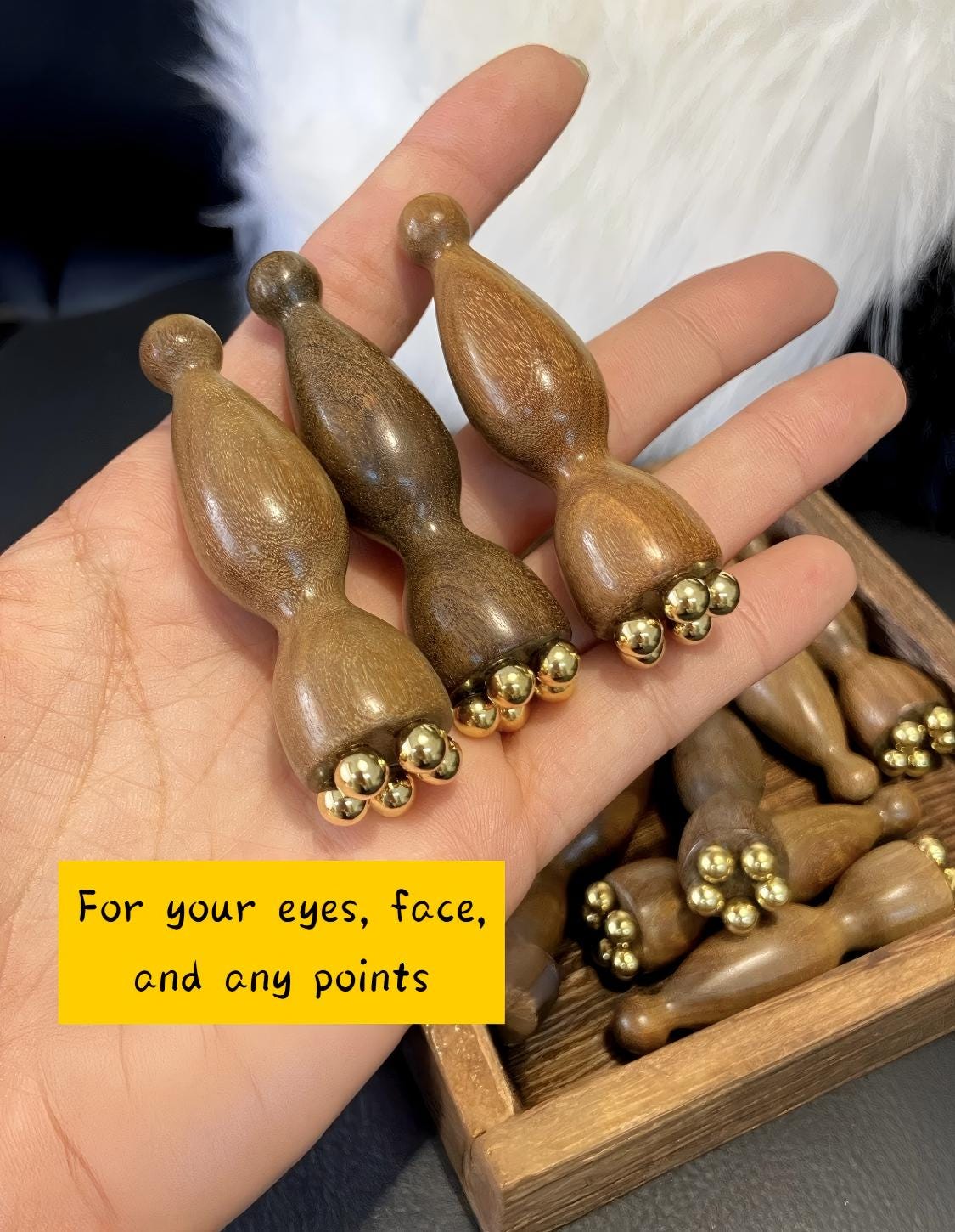 Mini Sandalwood Eye Massage Tool: Pocket-Sized Bronze Acupressure