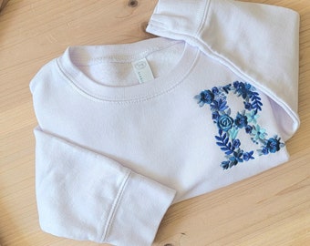 Custom Embroidered Toddler Sweatshirt-Toddler Neutral Sweaters-Embroidery name-Personalized Kid Sweater-Floral Embroidery-Monogram Sweater